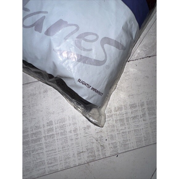 Hanes Silk Reflections Pantyhose 4  Pack Size AB Barely Black New 0D042  Vintage - Picture 4 of 5